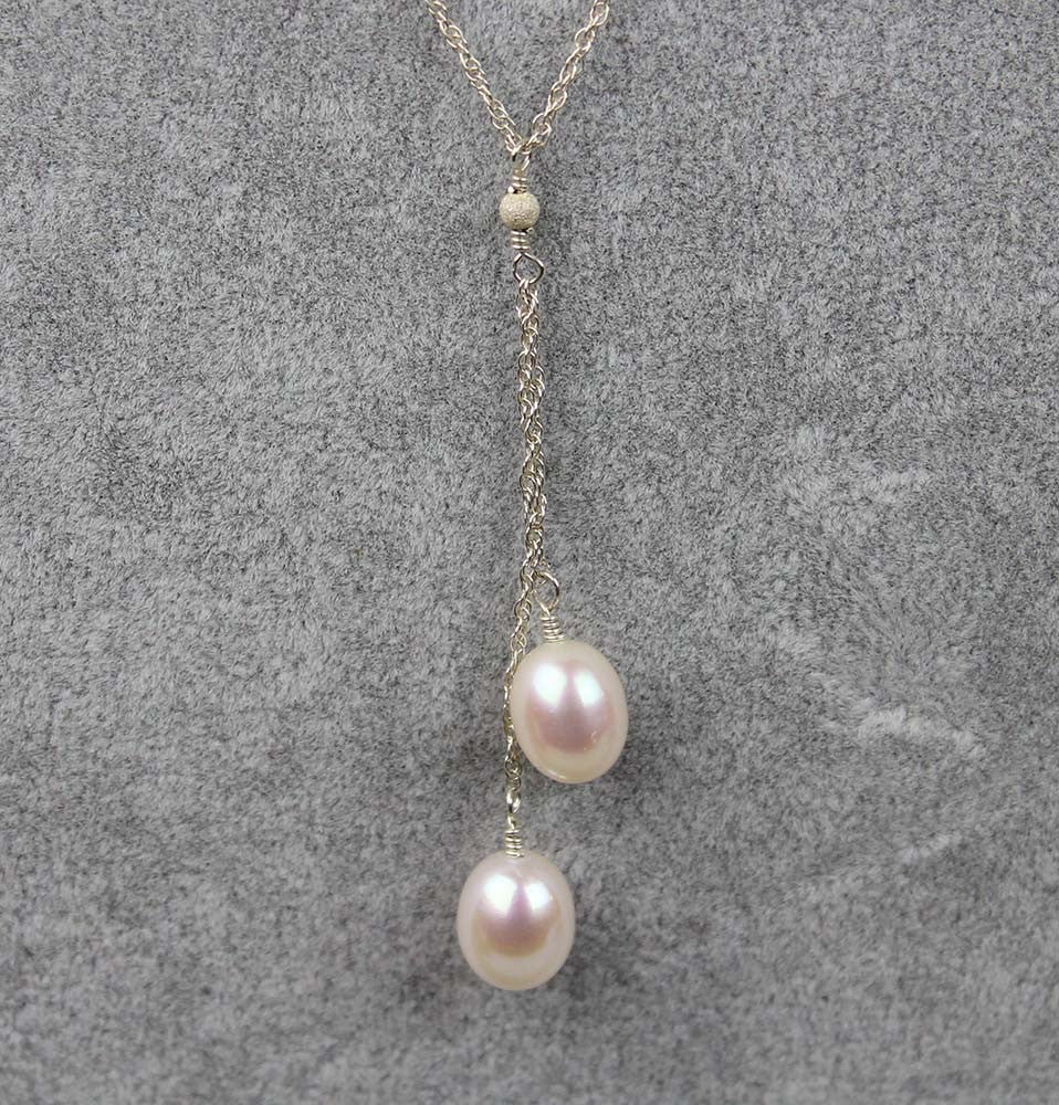 Teardrop pearl pendant on sale necklace