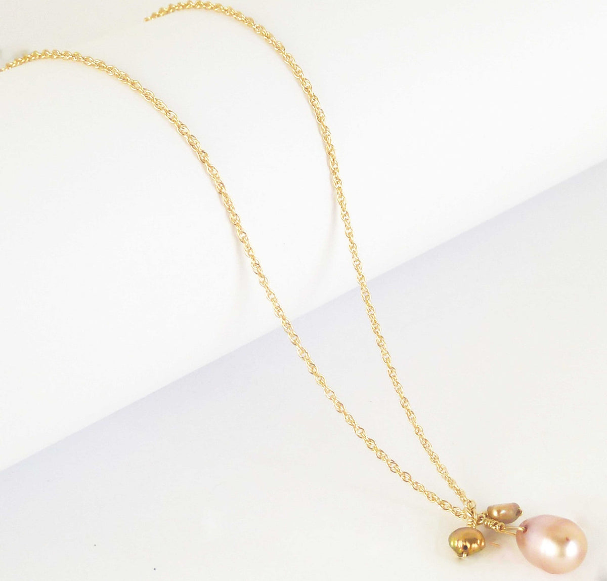 Bow Pearl Pendant Necklace Bow Necklace Long Pearl Tassel Necklace Pearl  Chain Jewelry for Women Girls Necklace Charms (Gold, One Size)